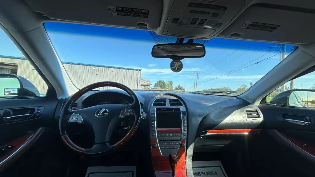Lexus ES photo 8
