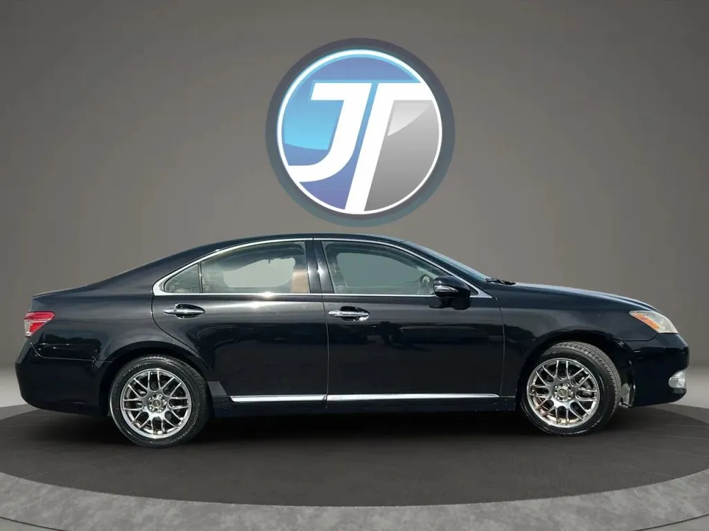 Lexus ES photo 43
