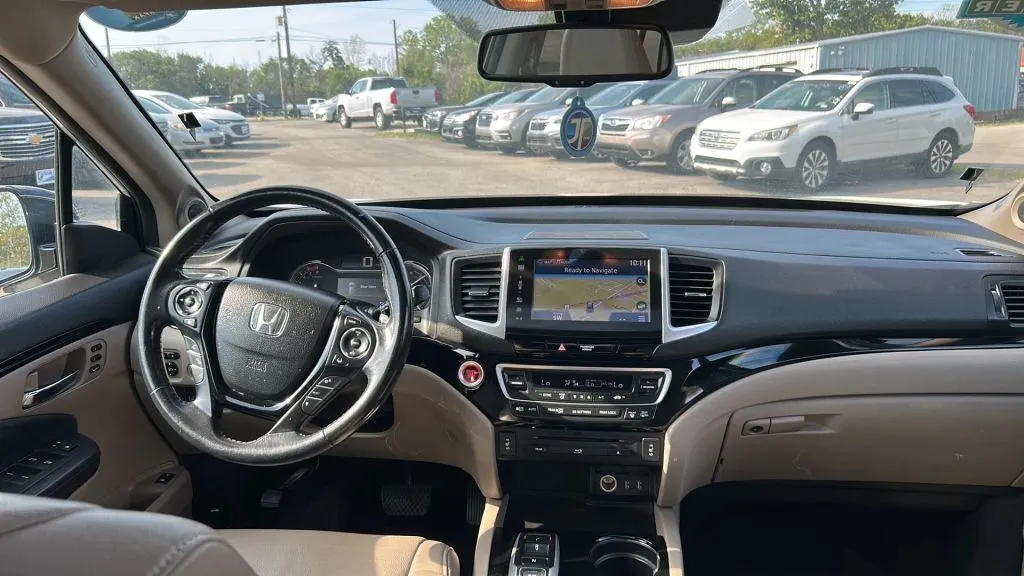 Honda Pilot photo 2