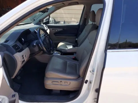 Photos of 2016 Honda Pilot Touring Sport Utility 4D for sale in Broken Arrow, OK at JT Wholesale Auto, Inc.