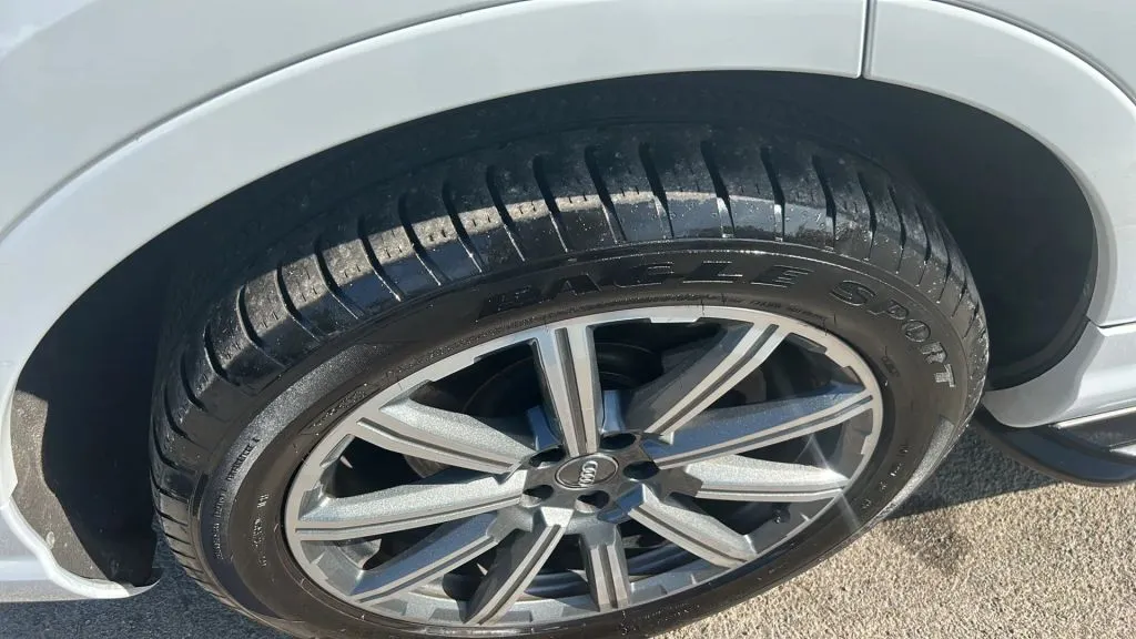Audi Q7 photo 36