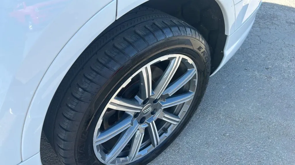 Audi Q7 photo 35
