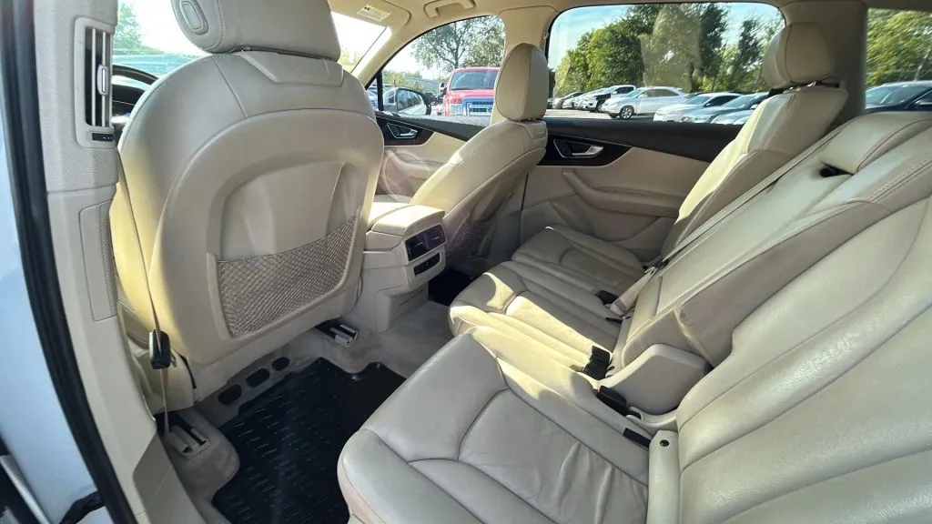 Audi Q7 photo 19