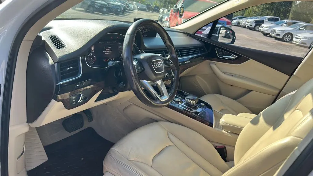Audi Q7 photo 9