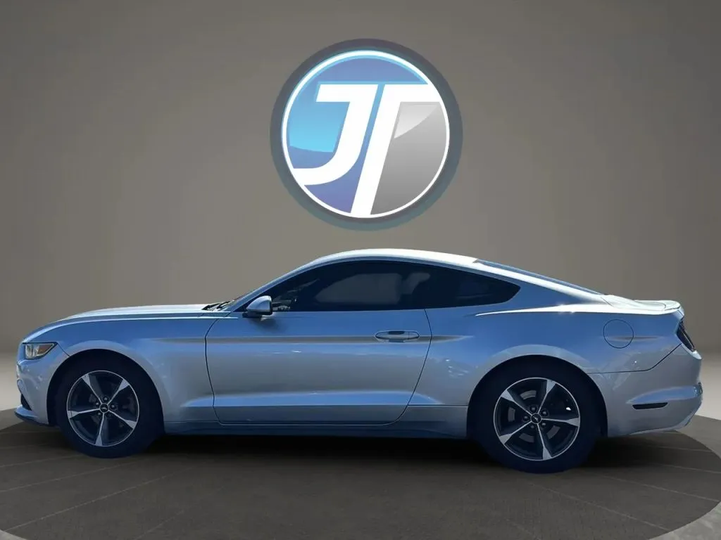 Ford Mustang photo 15
