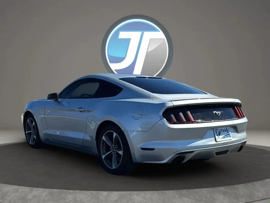 Ford Mustang photo 18
