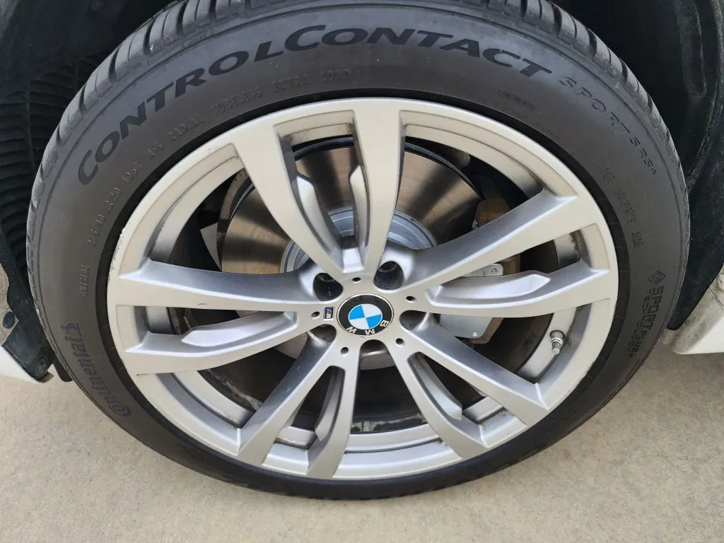 BMW X5 photo 40