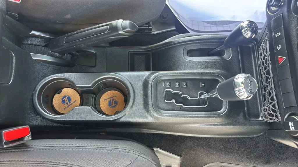 Jeep Wrangler photo 18