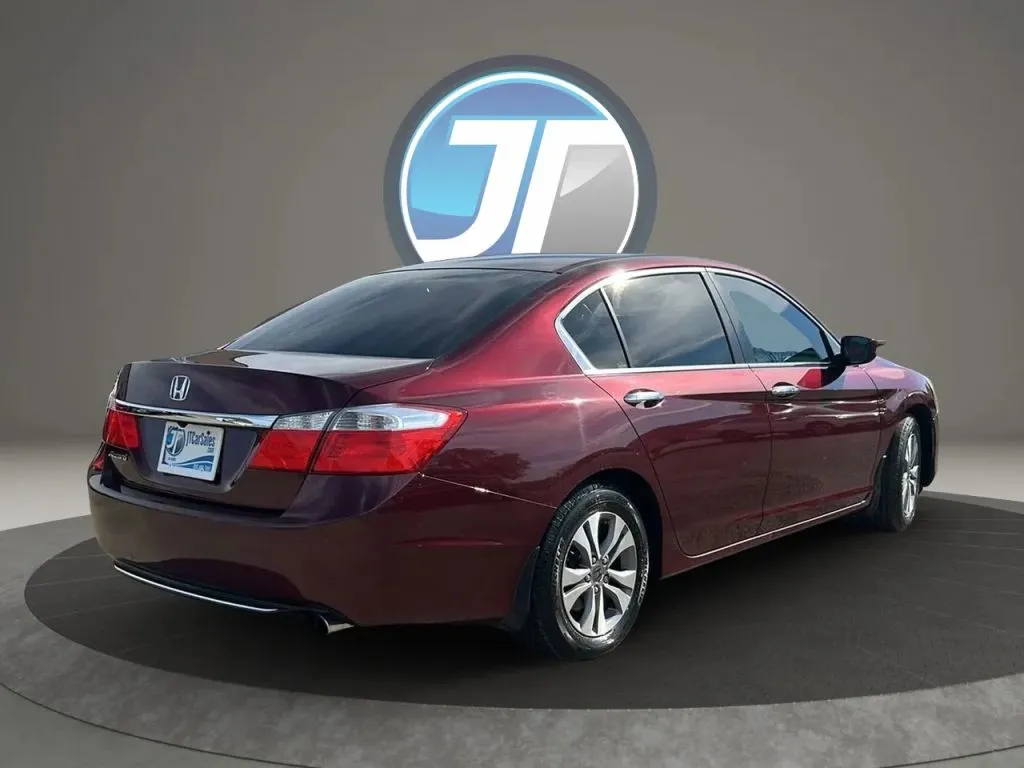 Honda Accord photo 15