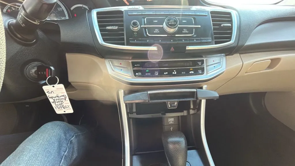 Honda Accord photo 27