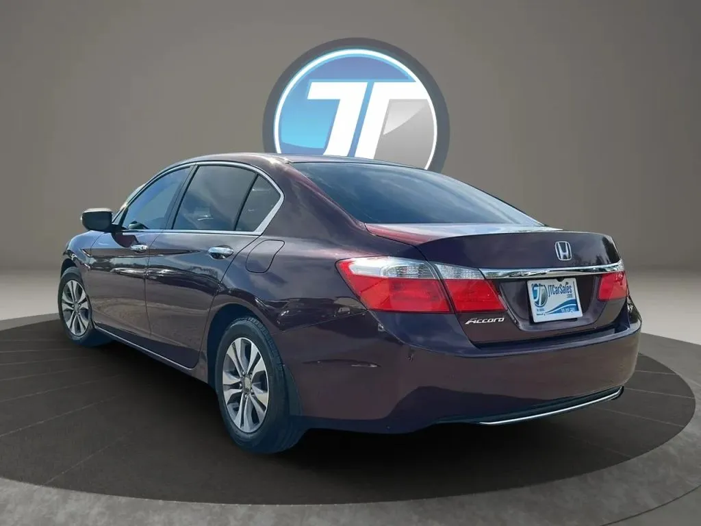 Honda Accord photo 20