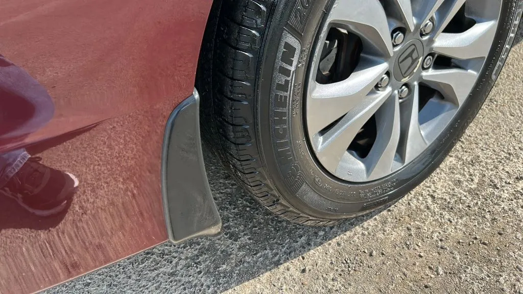 Honda Accord photo 28
