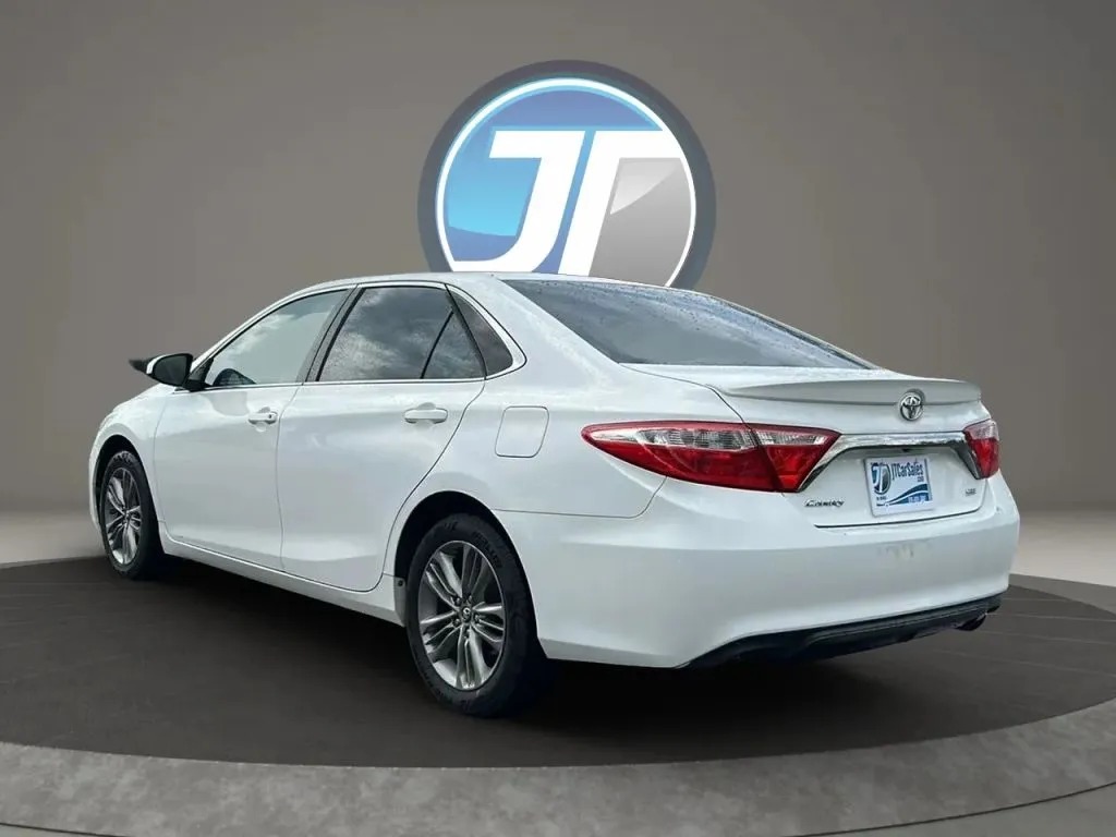 Toyota Camry photo 39
