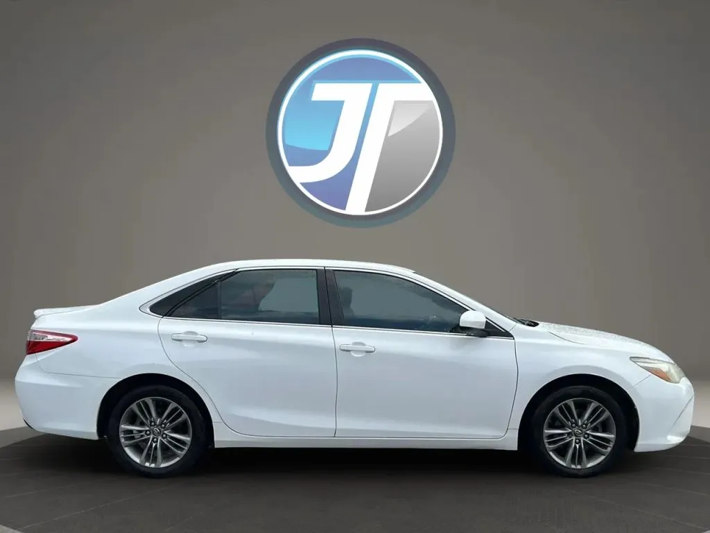 Toyota Camry photo 36