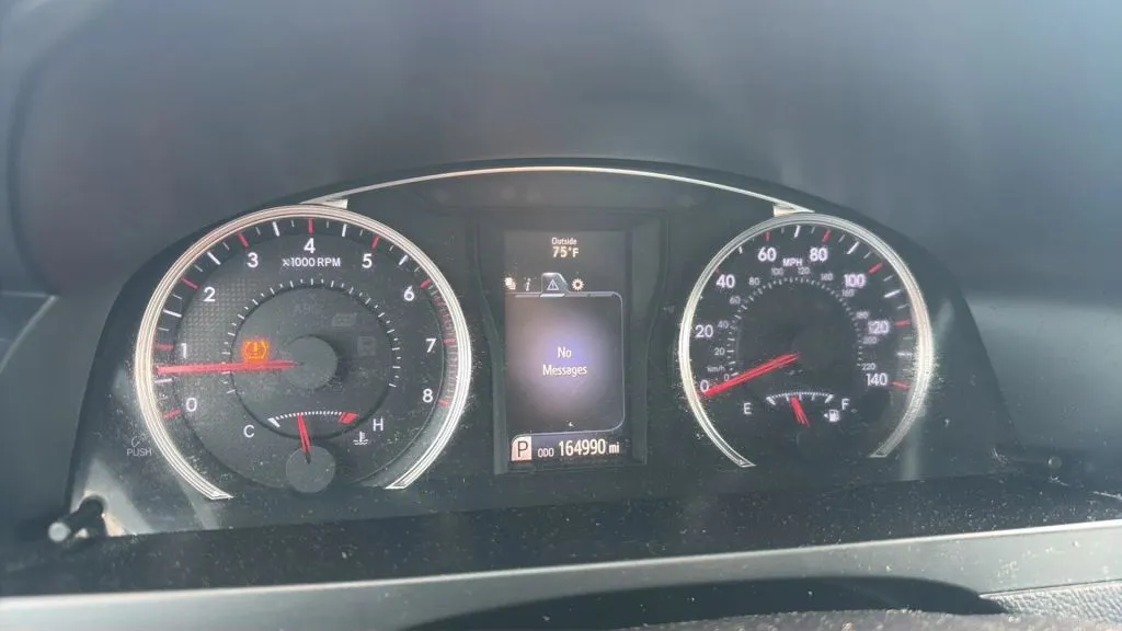 Toyota Camry photo 18
