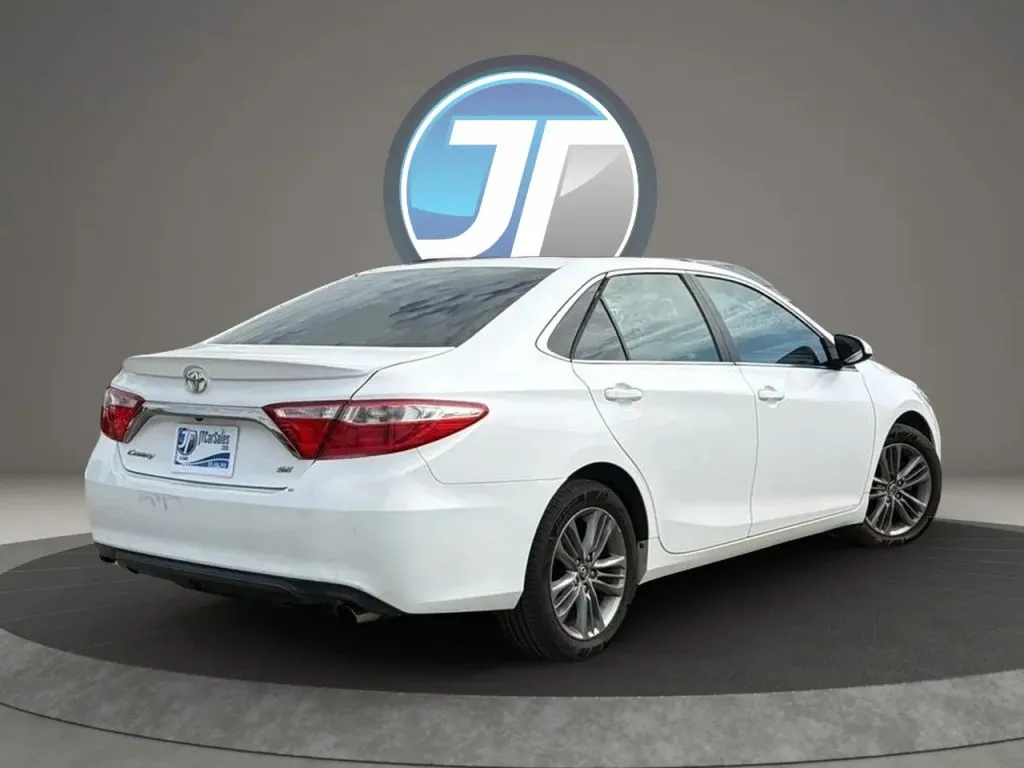 Toyota Camry photo 22