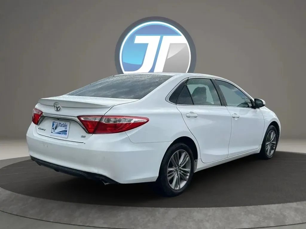 Toyota Camry photo 37