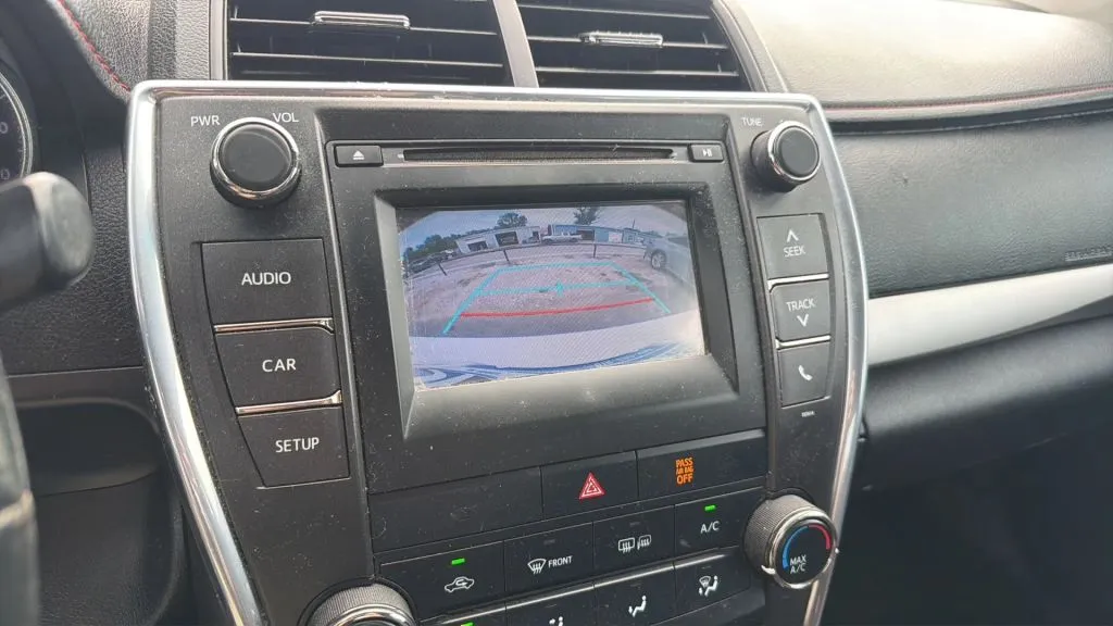 Toyota Camry photo 21