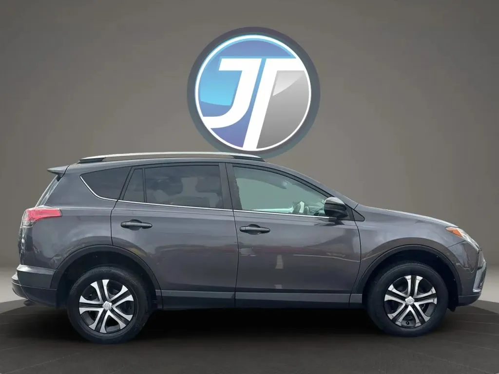 Toyota RAV4 photo 7