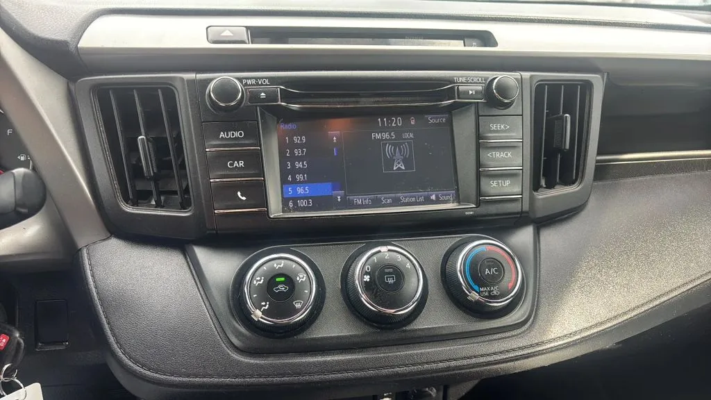 Toyota RAV4 photo 16