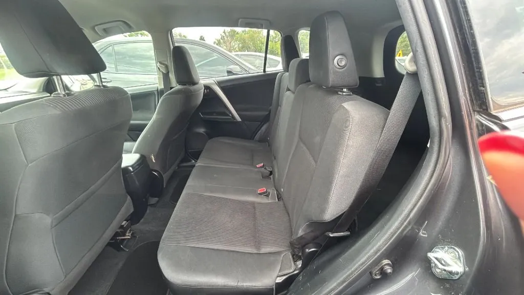 Toyota RAV4 photo 5