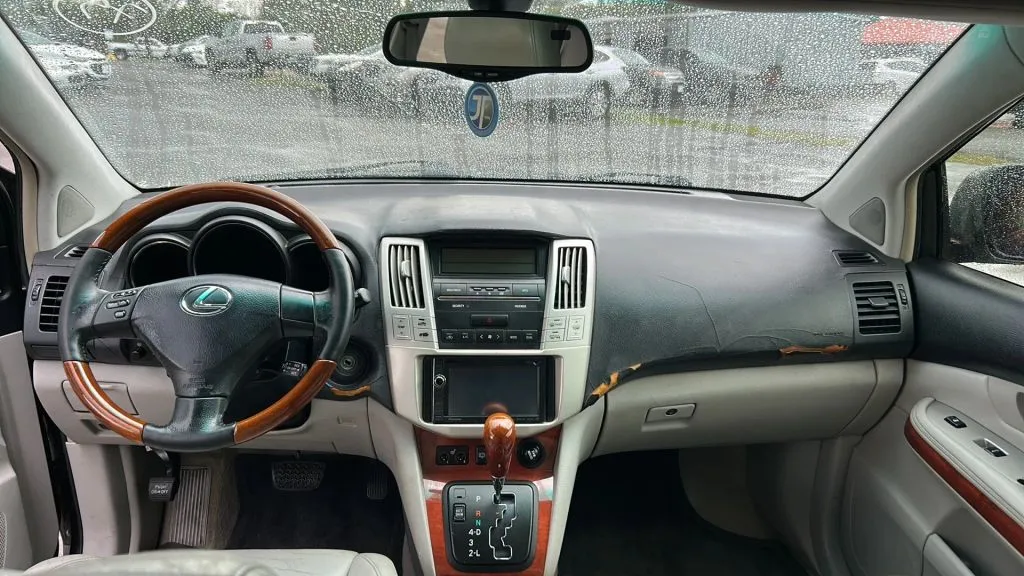 Lexus RX photo 16