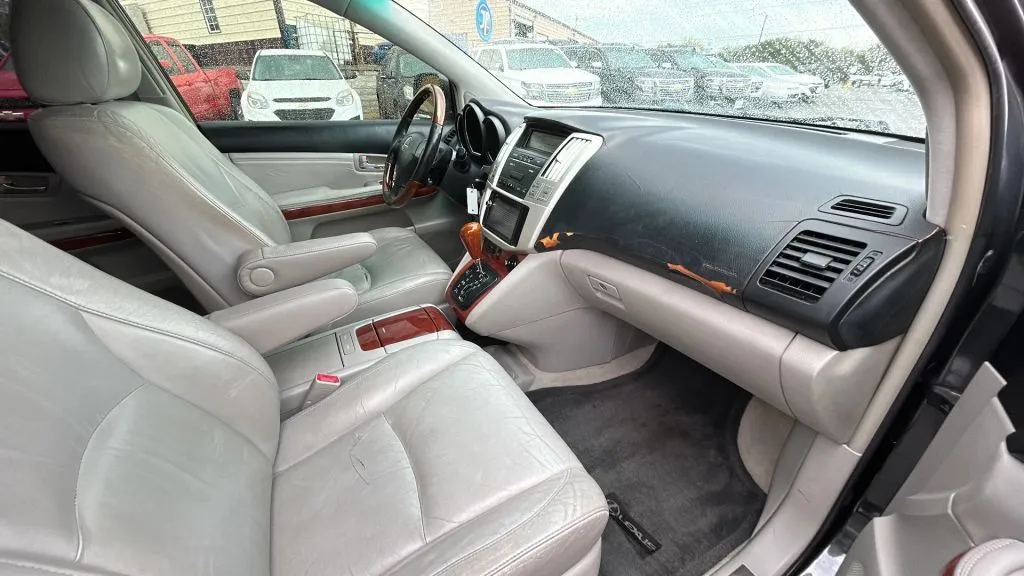 Lexus RX photo 24