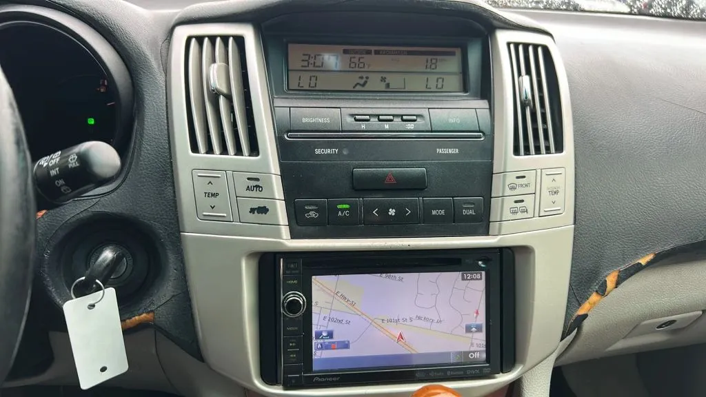 Lexus RX photo 32