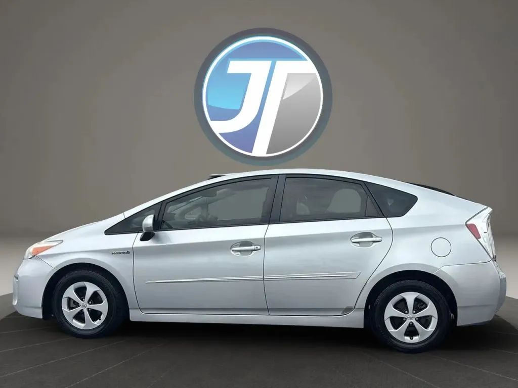 Toyota Prius photo 12