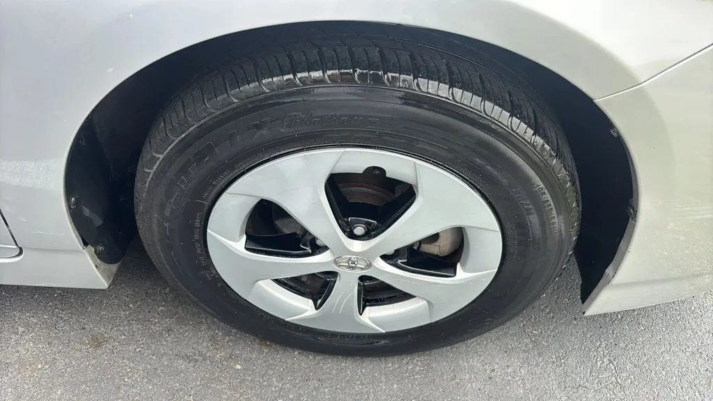 Toyota Prius photo 31