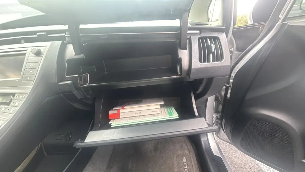 Toyota Prius photo 22