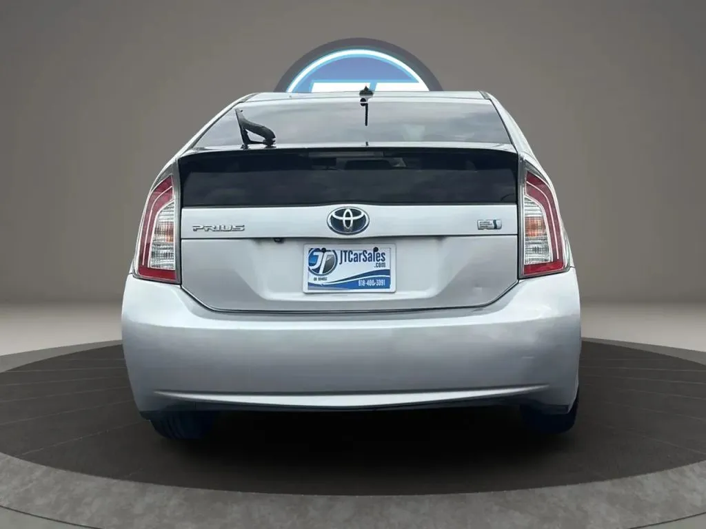 Toyota Prius photo 18