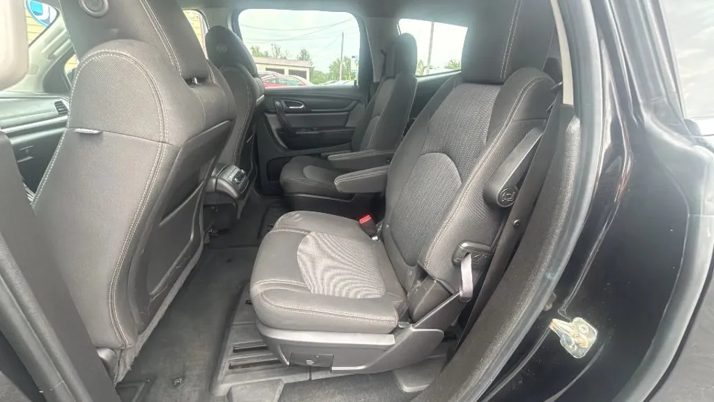 Chevrolet Traverse photo 18