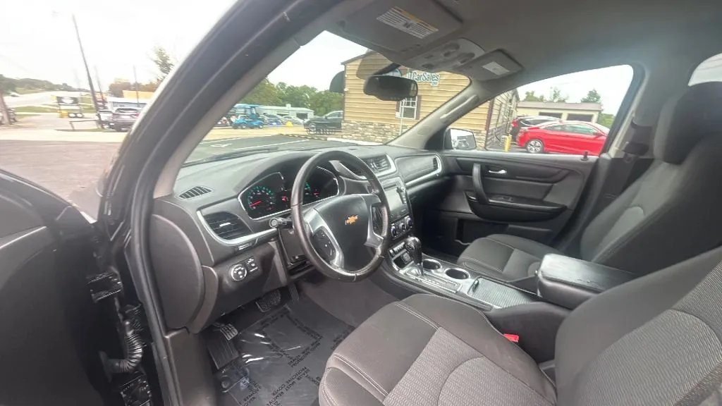 Chevrolet Traverse photo 12
