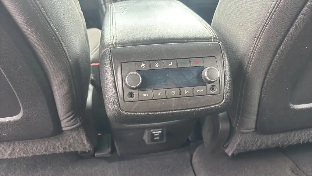 Chevrolet Traverse photo 23