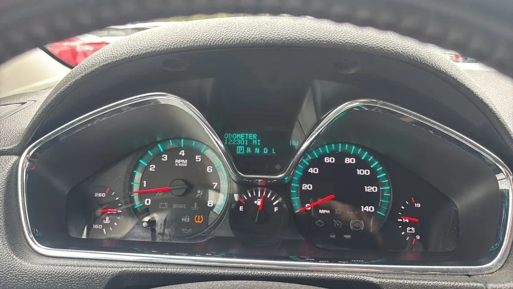 Chevrolet Traverse photo 2