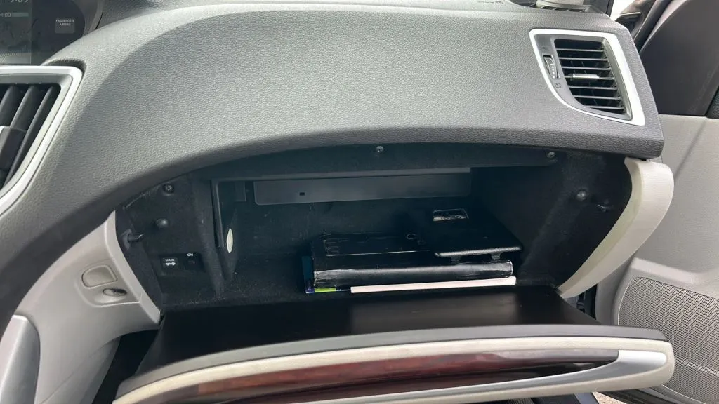 Acura TLX photo 30
