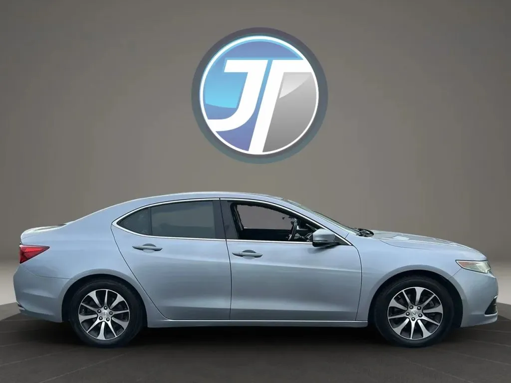 Acura TLX photo 14