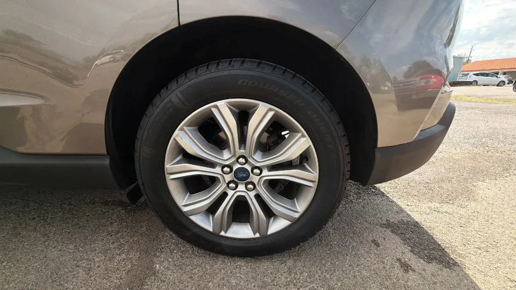 Ford Edge photo 38