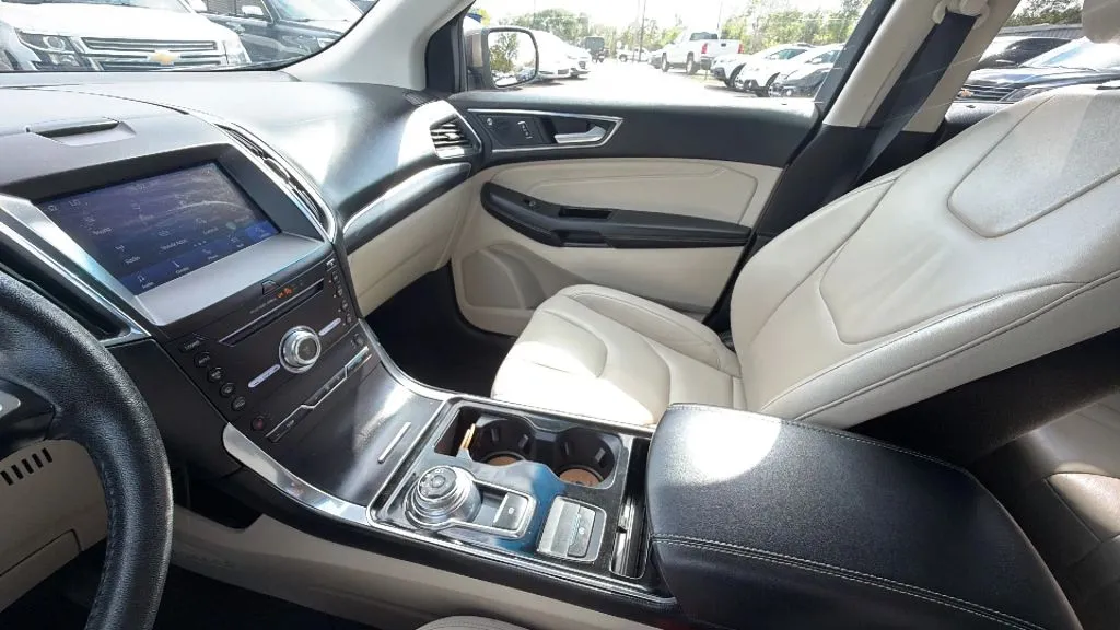 Ford Edge photo 20