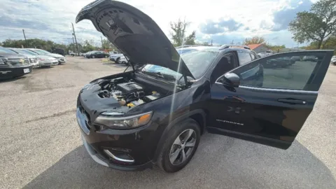 Another view of 2019 Jeep Cherokee Limited Sport Utility 4D for sale in Broken Arrow, OK at JT Wholesale Auto, Inc.