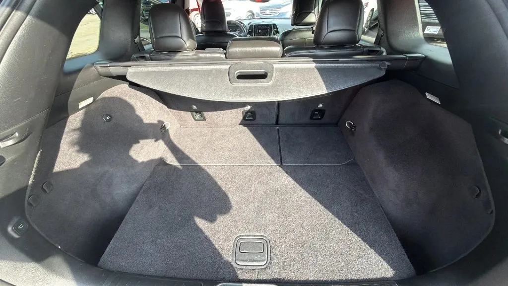 Jeep Cherokee photo 34