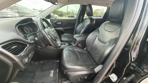 Photos of 2019 Jeep Cherokee Limited Sport Utility 4D for sale in Broken Arrow, OK at JT Wholesale Auto, Inc.