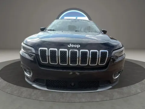 Photos of 2019 Jeep Cherokee Limited Sport Utility 4D for sale in Broken Arrow, OK at JT Wholesale Auto, Inc.