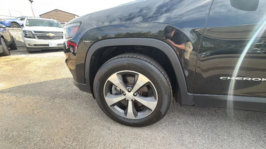 Jeep Cherokee photo 35