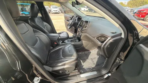 More photos of 2019 Jeep Cherokee Limited Sport Utility 4D at JT Wholesale Auto, Inc., OK