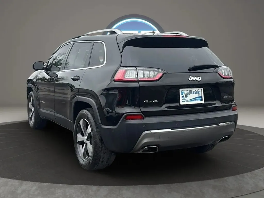 Jeep Cherokee photo 15