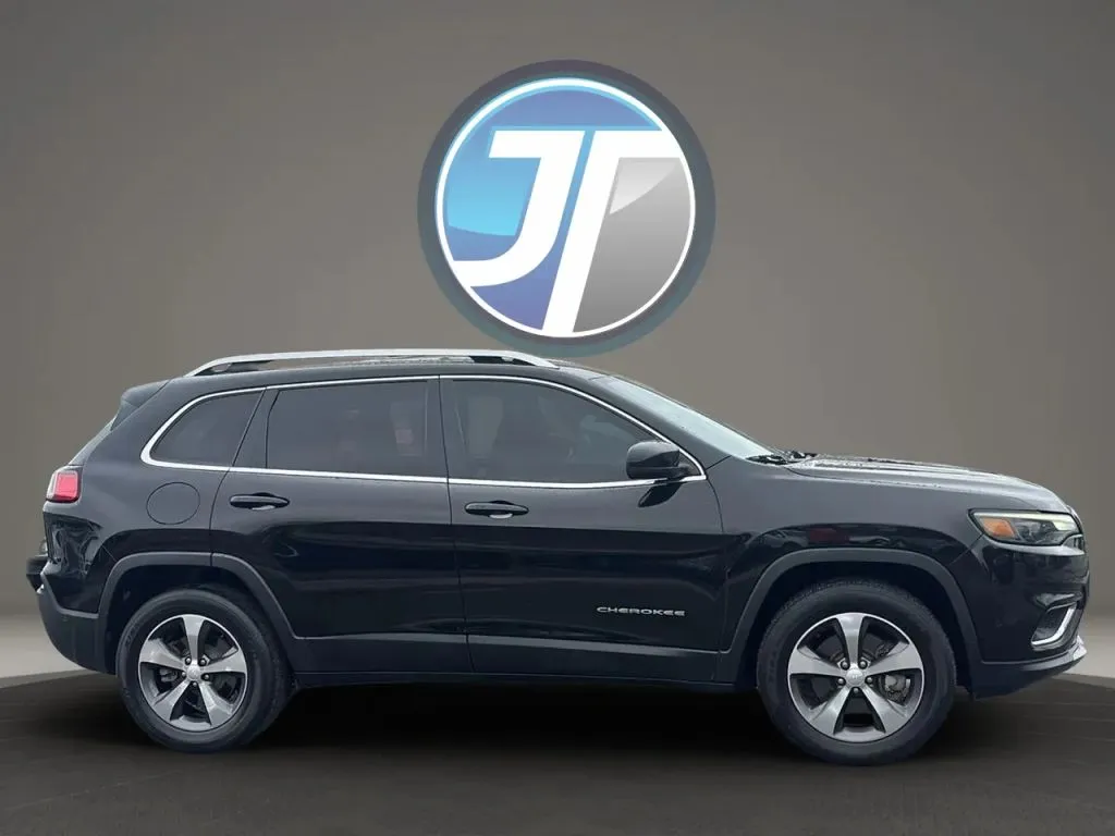 Jeep Cherokee photo 7