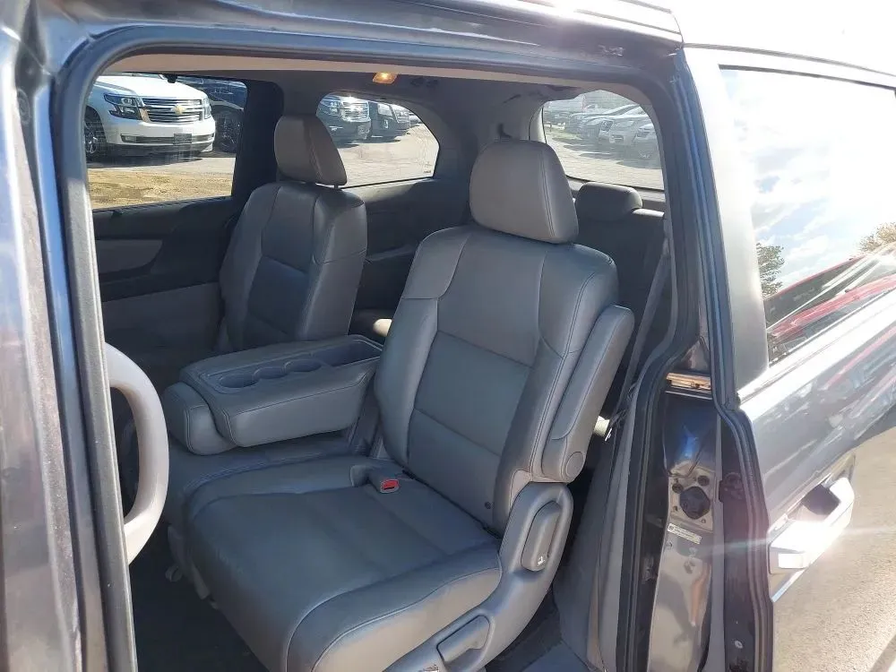 Honda Odyssey photo 6