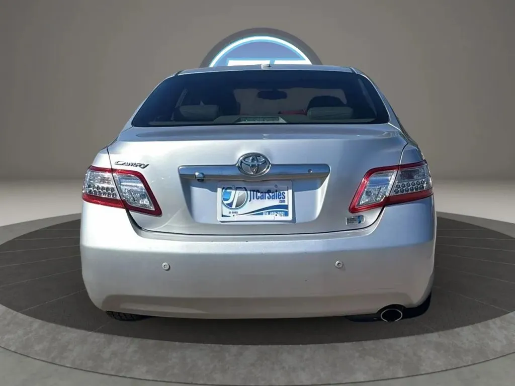 Toyota Camry photo 18